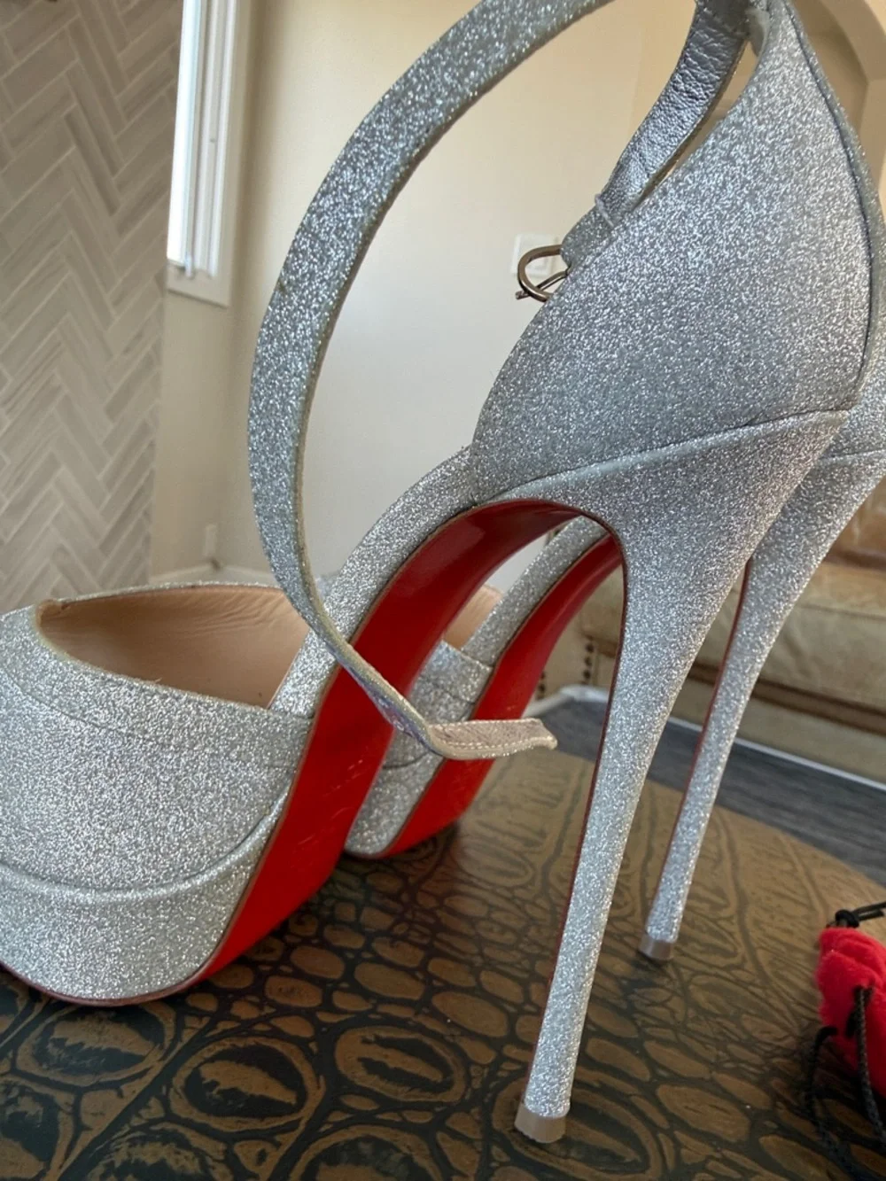 Christian Louboutin Glitter 150 Silver Pumps - Picture 5 of 17